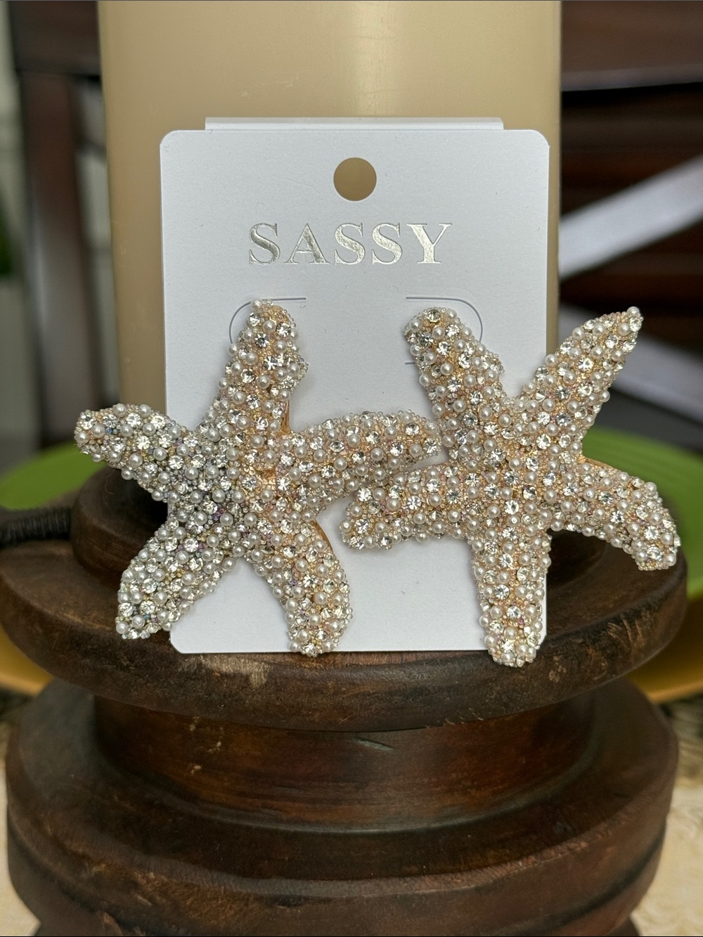 SASSY Crystal Starfish Statement Earrings - Champagne Pearls